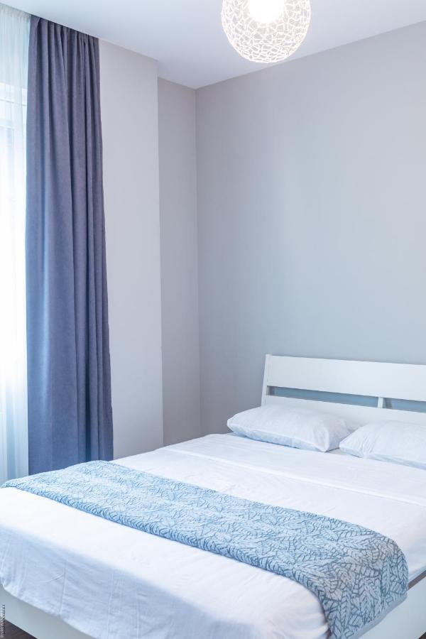 Apartment By The Sheraton Batoemi Buitenkant foto