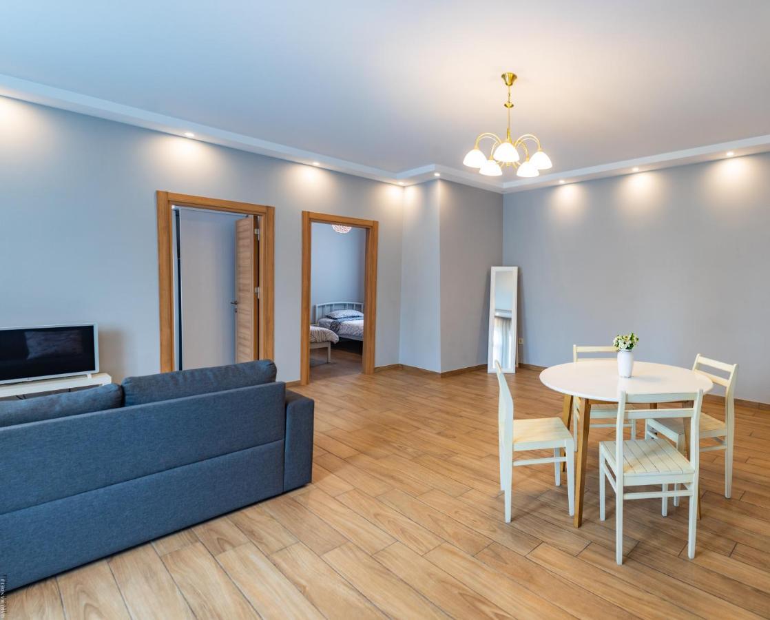 Apartment By The Sheraton Batoemi Buitenkant foto